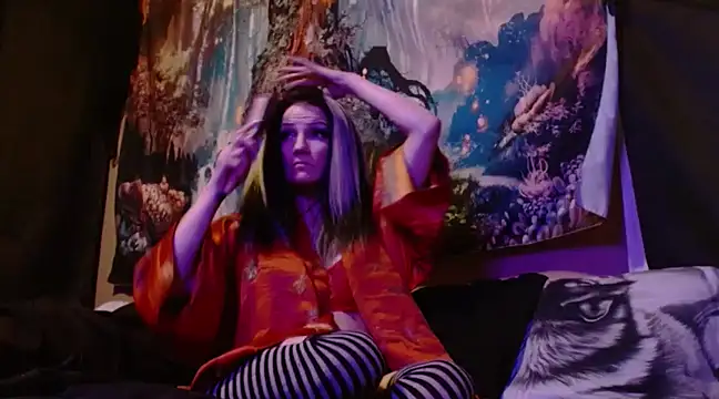 Snapshot of HighCityHoney chatting on February 4, 10:21 am HighCityHoney online show from February 4, 10:21 am