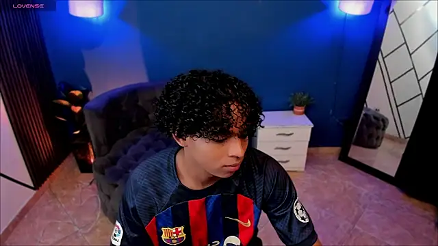 Noah Smith04 online show from December 15, 2:54 pm