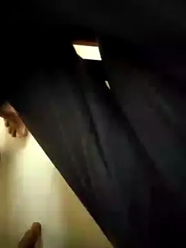 raj0592 online show from December 24, 1:17 pm