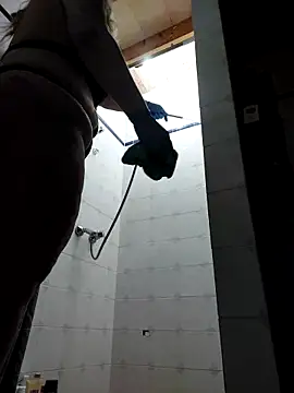 BecciDeluxe online show from November 8, 1:11 pm