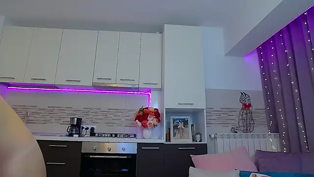 AyanaJoy online show from October 1, 9:21 pm