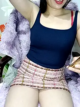 Snapshot of Blythe_69 chatting on February 4, 5:53 am Blythe 69 online show from February 4, 5:53 am