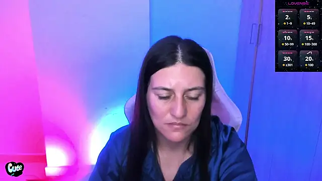Snapshot of Saskyaa chatting on June 15, 2:36 am Saskyaa online show from June 15, 2:36 am
