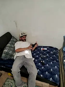 LongDickZee562 online show from December 1, 9:20 pm