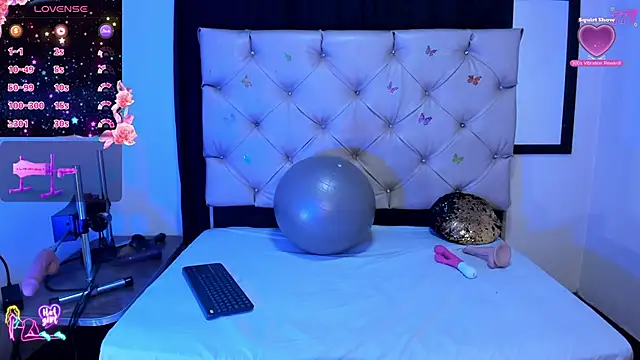 cleopatraa online show from February 4, 8:03 pm