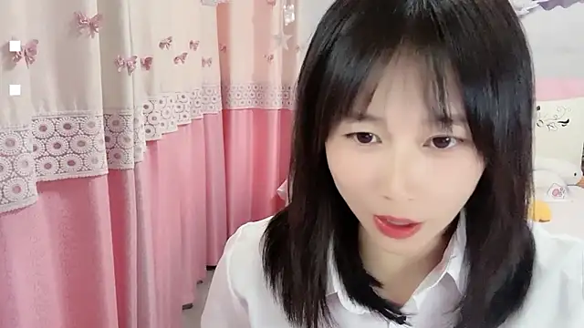 Snapshot of Shleybaby chatting on November 12, 6:47 am Shleybaby online show from November 12, 6:47 am