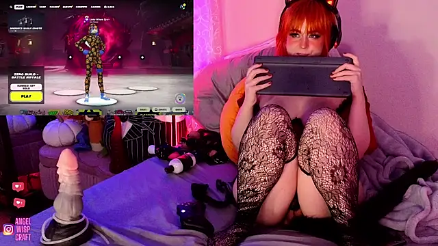 Snapshot of Angel-Lewd-Cake chatting on December 3, 10:06 am Angel-Lewd-Cake online show from December 3, 10:06 am