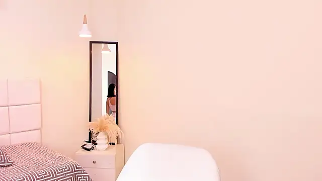 your khloe online show from February 4, 2:23 pm