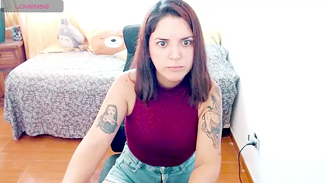 Snapshot of raquellov1 chatting on March 4, 8:49 pm raquellov1 online show from March 4, 8:49 pm