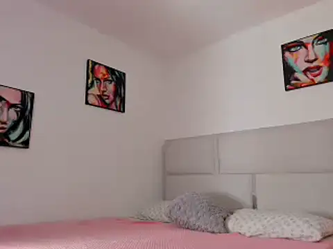 Snapshot of tierra_n chatting on October 6, 12:30 am tierra n online show from October 6, 12:30 am