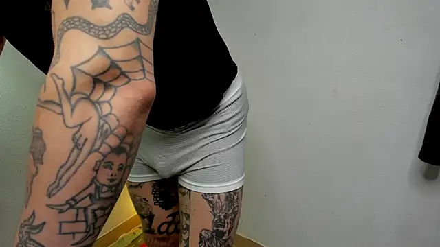 layneinchains online show from November 14, 4:49 pm