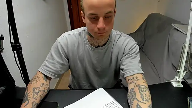 layneinchains online show from April 25, 3:20 pm
