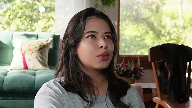 Snapshot of Kozzy_ chatting on December 4, 9:23 pm Kozzy online show from December 4, 9:23 pm