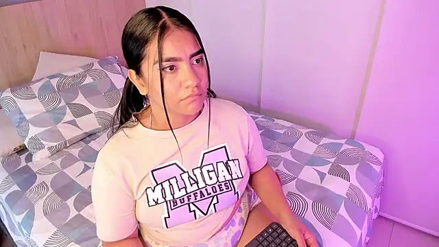 hannnasmith online show from November 13, 3:16 am