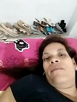 Snapshot of EscortRegina3535 chatting on November 30, 6:06 am EscortRegina3535 online show from November 30, 6:06 am