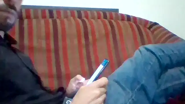 Snapshot of hossein-iraq chatting on March 6, 7:32 pm hossein-iraq online show from March 6, 7:32 pm