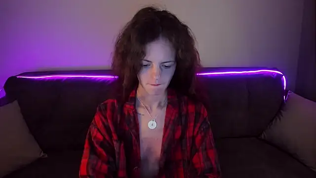 Snapshot of RubyAttwood chatting on May 7, 7:08 pm RubyAttwood online show from May 7, 7:08 pm