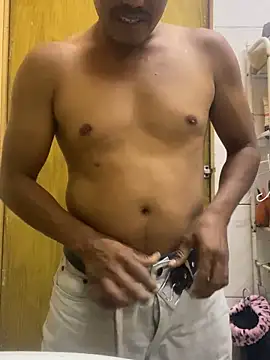 Snapshot of negro15cm17 chatting on February 17, 1:21 pm negro15cm17 online show from February 17, 1:21 pm