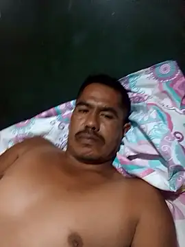 Snapshot of negro15cm17 chatting on September 26, 2:04 am negro15cm17 online show from September 26, 2:04 am