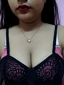 Snapshot of samaya-21 chatting on July 25, 1:47 am samaya-21 online show from July 25, 1:47 am