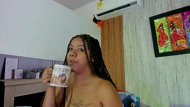 Alika01 online show from April 28, 1:38 pm