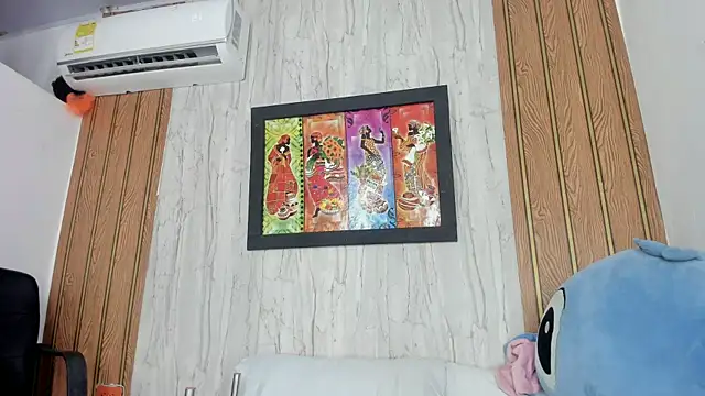 Snapshot of Alika01 chatting on June 19, 1:59 pm Alika01 online show from June 19, 1:59 pm