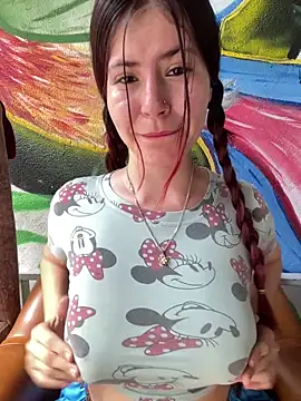 Hotnightsexxx online show from June 17, 6:42 pm
