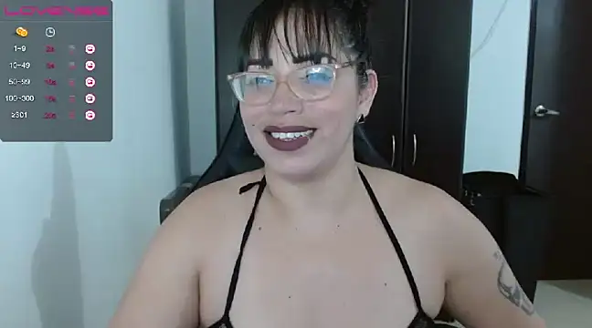 natashasmithe online show from January 7, 7:17 pm