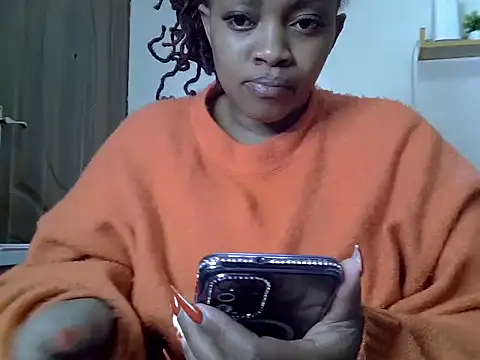 Snapshot of Brown_sexy chatting on April 22, 12:35 am Brown sexy online show from April 22, 12:35 am
