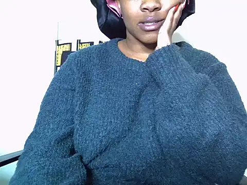 Snapshot of Brown_sexy chatting on April 22, 8:32 pm Brown sexy online show from April 22, 8:32 pm