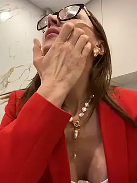 Snapshot of LauraDavis chatting on March 2, 5:09 pm LauraDavis online show from March 2, 5:09 pm