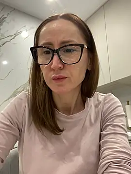 Snapshot of LauraDavis chatting on March 5, 1:29 pm LauraDavis online show from March 5, 1:29 pm