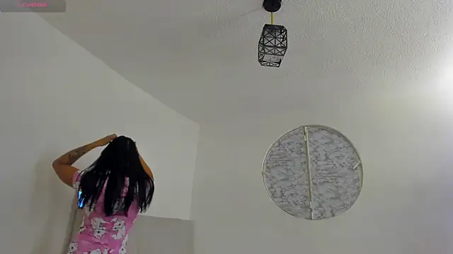 IsabelaVanegas  online show from December 2, 5:24 am