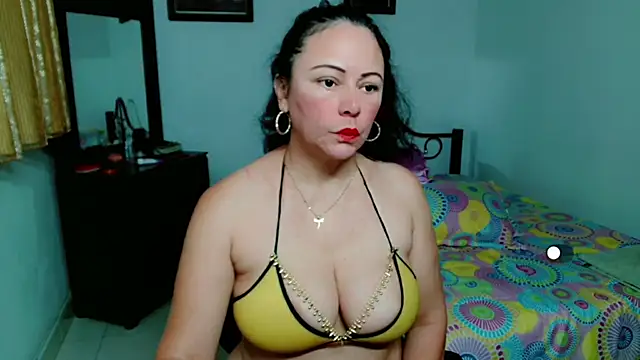 Lily Benet1 online show from March 11, 6:19 am