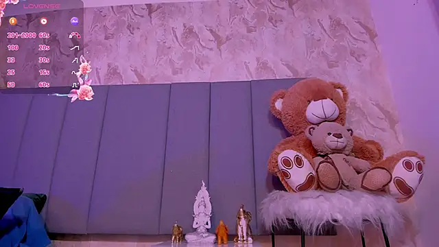 JulianaMiller online show from February 14, 6:56 am