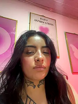 Snapshot of Hinataw33d01 chatting on October 26, 10:58 pm Hinataw33d01 online show from October 26, 10:58 pm