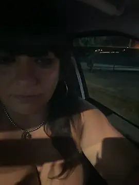 Snapshot of Sensualmente333 chatting on March 3, 2:07 am Sensualmente333 online show from March 3, 2:07 am