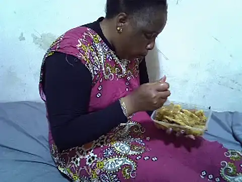 Snapshot of Crystal__Gee chatting on December 26, 6:33 pm Crystal  Gee online show from December 26, 6:33 pm