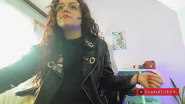 Scarletleon77 online show from January 16, 2:30 pm