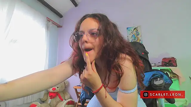 Scarletleon77 online show from February 5, 6:04 pm