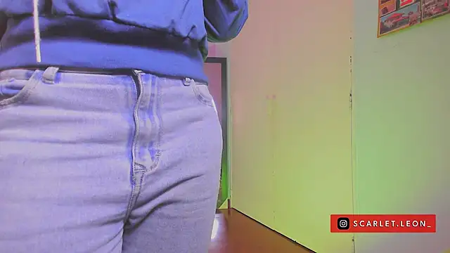 Scarletleon77 online show from February 11, 4:13 pm