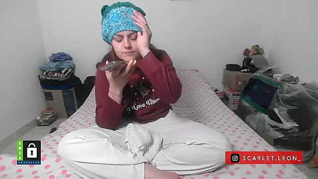 Scarletleon77 online show from October 20, 6:08 pm