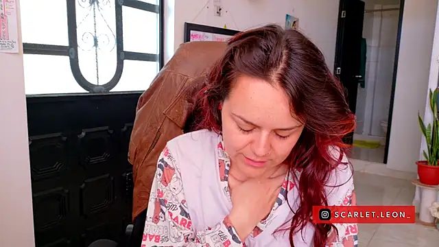 Snapshot of Scarletleon77 chatting on June 23, 3:54 pm Scarletleon77 online show from June 23, 3:54 pm