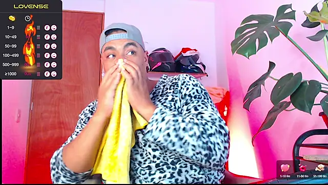 Snapshot of yosoy_enzo2020 chatting on December 29, 4:27 am yosoy enzo2020 online show from December 29, 4:27 am