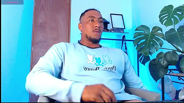 Snapshot of yosoy_enzo2020 chatting on February 18, 7:41 pm yosoy enzo2020 online show from February 18, 7:41 pm