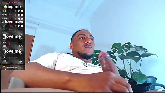 Snapshot of yosoy_enzo2020 chatting on February 19, 8:31 pm yosoy enzo2020 online show from February 19, 8:31 pm