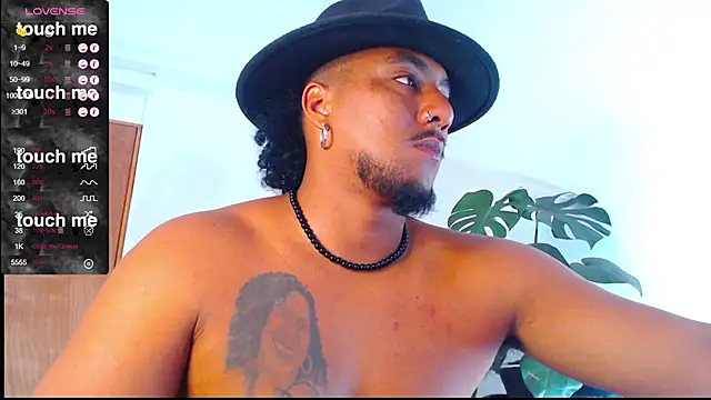 Snapshot of yosoy_enzo2020 chatting on February 23, 5:39 pm yosoy enzo2020 online show from February 23, 5:39 pm