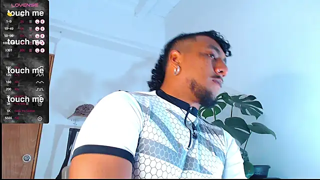 Snapshot of yosoy_enzo2020 chatting on February 25, 12:14 am yosoy enzo2020 online show from February 25, 12:14 am