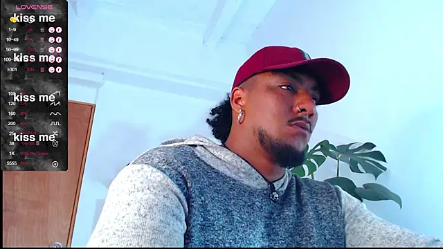 Snapshot of yosoy_enzo2020 chatting on February 25, 4:21 pm yosoy enzo2020 online show from February 25, 4:21 pm