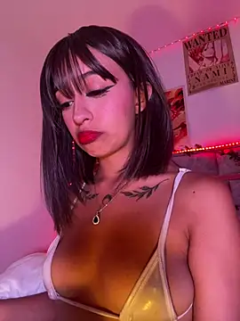 Snapshot of Hot_sophie_ chatting on May 6, 10:15 pm Hot sophie online show from May 6, 10:15 pm